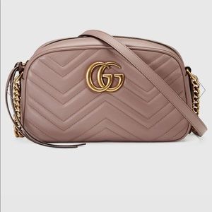 GUCCI / GG Marmont small matelassé shoulder bag